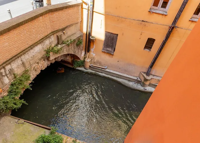 Casa Sul Canale Di Via Piella By Wonderful Italy Lägenhet *